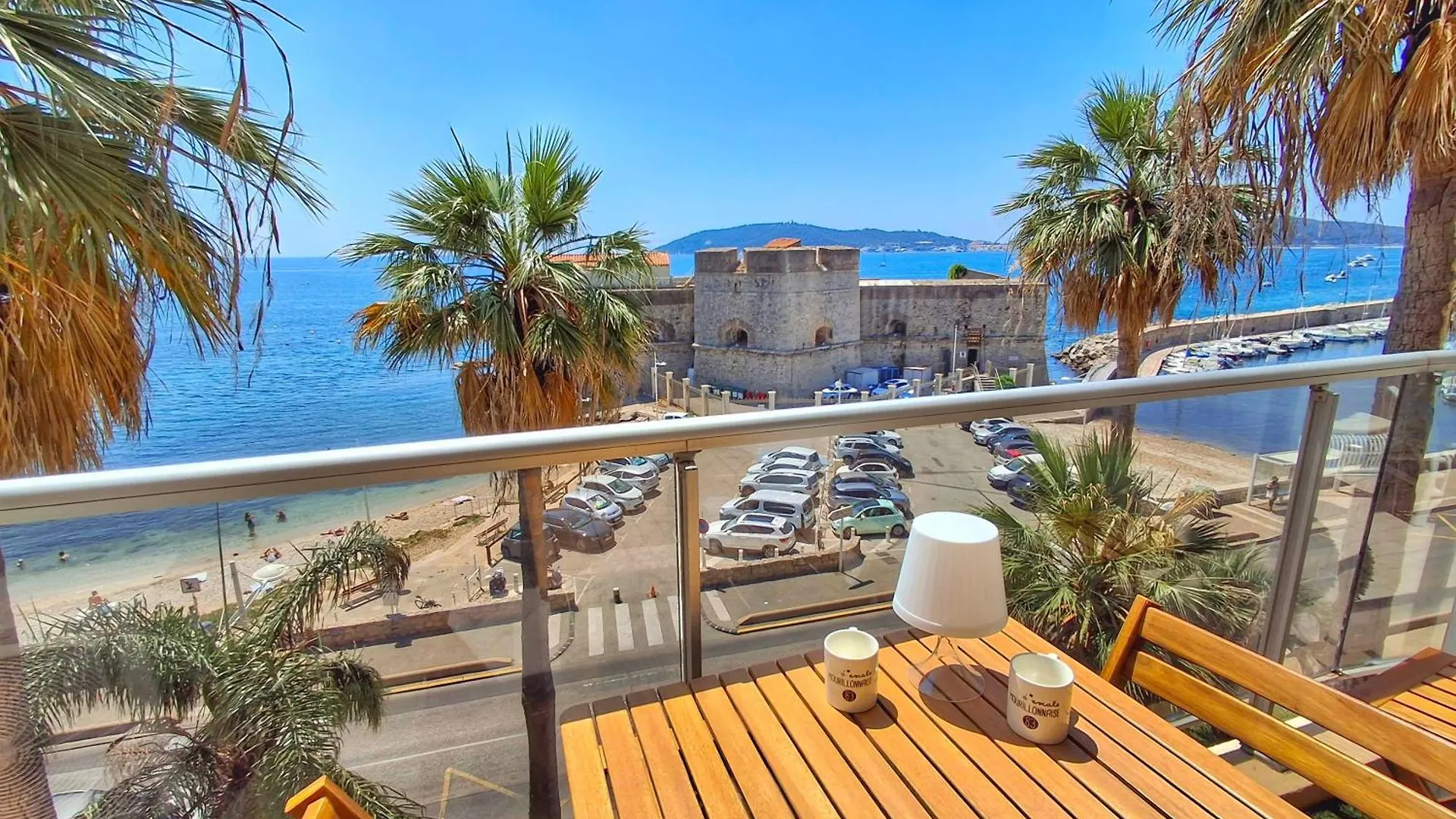 Apartment Vue Mer Incroyable Toulon Le Mourillon France